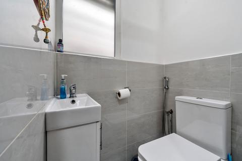 8 Clitheroe Road, Manchester, M13 0GE
