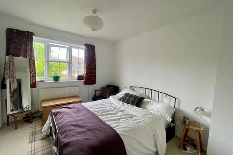 2 bedroom terraced house to rent, Tuckers Road, Faringdon, SN7 7YQ