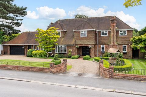 5 bedroom detached house for sale, Herbert Road, Hornchurch RM11