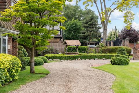 5 bedroom detached house for sale, Herbert Road, Hornchurch RM11