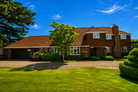 5 bedroom detached house for sale, Herbert Road, Hornchurch RM11