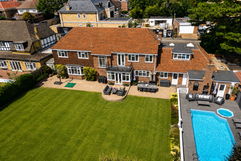 5 bedroom detached house for sale, Herbert Road, Hornchurch RM11