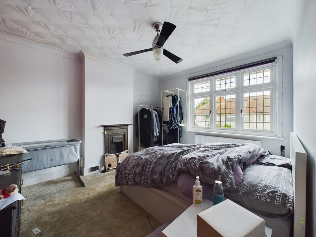 Cam01834 g0 pr0188 still002