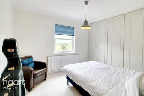 2 bedroom apartment for sale, St Germans Road, London