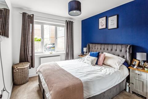 2 bedroom flat for sale, Eden Road, Dunton Green, Sevenoaks, TN14