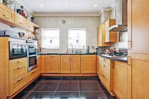 5 bedroom townhouse for sale, Featherstone Grove, Newcastle upon Tyne NE3