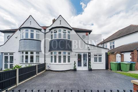 3 bedroom semi-detached house for sale, Castleford Avenue, New Eltham, SE9