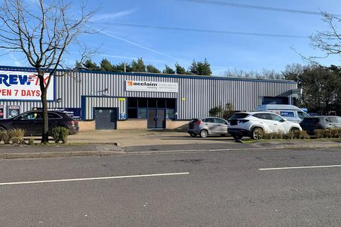 Industrial unit to rent, Unit J1 Hazleton Interchange, Lakesmere Rd, Horndean, PO8 9JU