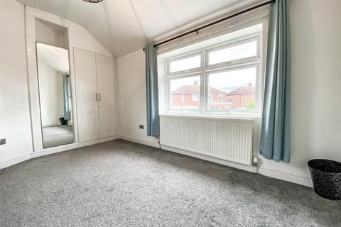 4 bedroom semi-detached house to rent, Selsey Drive, East Didsbury, Manchester, M20