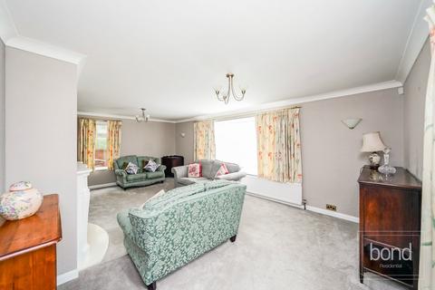 3 bedroom detached house for sale, Monks Mead, Chelmsford CM3