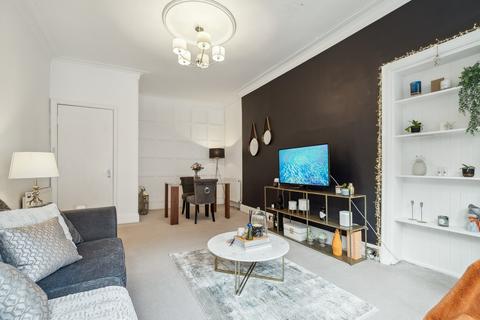 2 bedroom flat for sale, Trefoil Avenue, Flat 1/1, Shawlands, Glasgow, G41 3PD