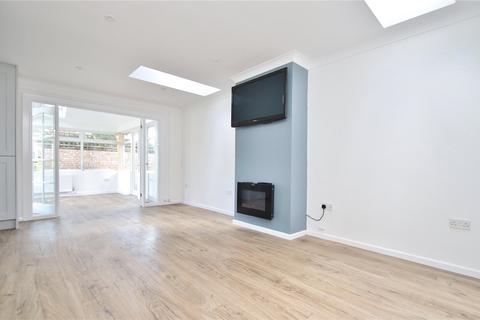 43 Brook Drive, Verwood, BH31 6DH