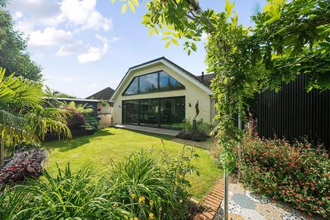 3 bedroom detached bungalow for sale, Bourn Arch,  Thatcham,  Berkshire,  RG18