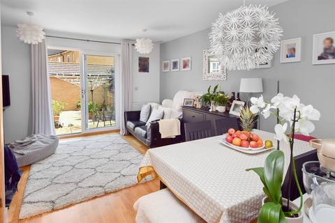 86 Olympia Way, Whitstable, CT5 3FH