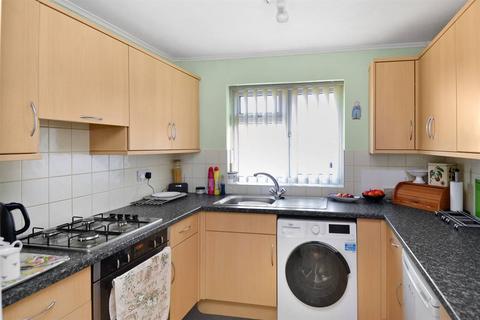8 Avondale Close, Whitstable, CT5 3QA