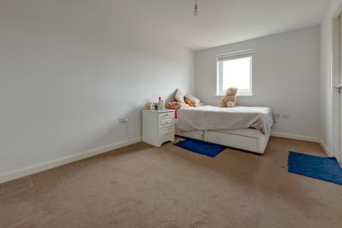 3 bedroom terraced house to rent, Over Drive, Patchway, South Gloucestershire, BS34