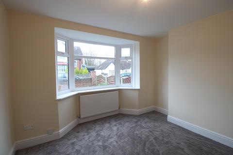 3 bedroom semi-detached house to rent, Northbrook Avenue, Manchester M8
