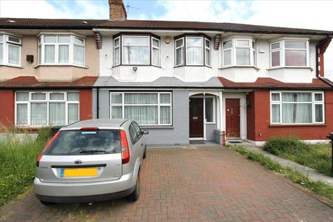 3 bedroom house to rent, Latymer Road, London, N9