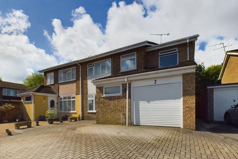 4 bedroom semi-detached house for sale, Ilex Close, Hazlemere