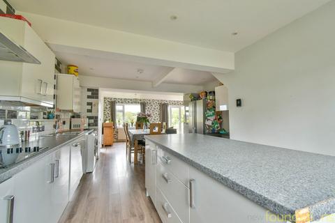 39 Barrack Road, Bexhill-on-sea, TN40 2AT
