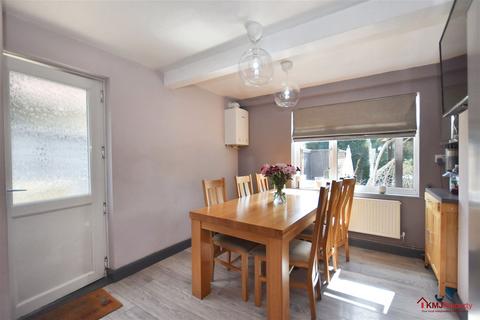 2 bedroom semi-detached house for sale, Palesgate Lane, Crowborough TN6 3HF