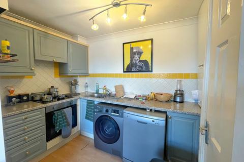 1 bedroom apartment to rent, Milton View House, Westcliff On Sea SS0