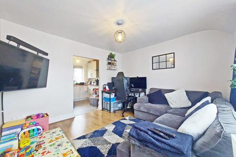 2 bedroom flat for sale, Eastcote Lane, Harrow HA2