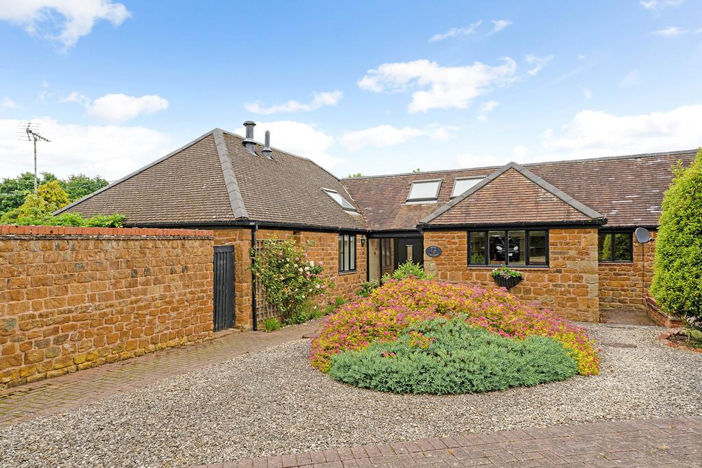 Radway 3 bed semidetached bungalow for sale £500,000