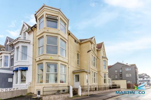 Studio to rent, Simpson Street, Blackpool FY4