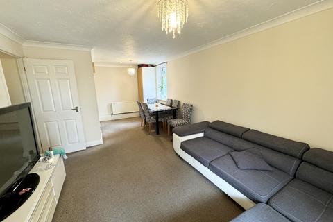 2 bedroom flat to rent, Haling Park Road, South Croydon