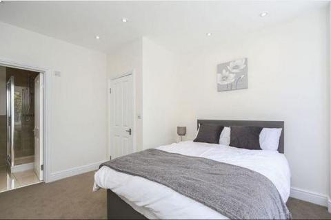 2 bedroom flat to rent, Farm Lane London SW6