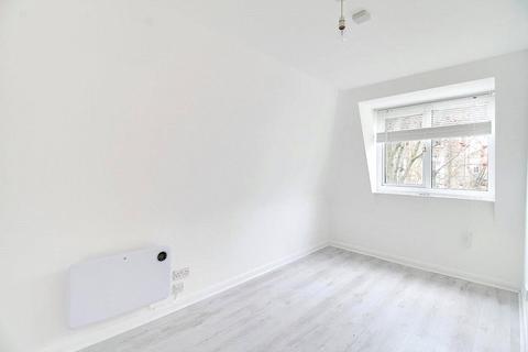 2 bedroom apartment to rent, Sussex Way, Holloway, London, N7