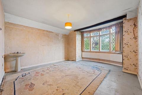 16 Buckingham Way, Wallington, SM6 9LT