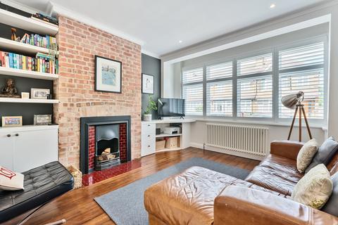 15 Brookside, Carshalton, SM5 3BW