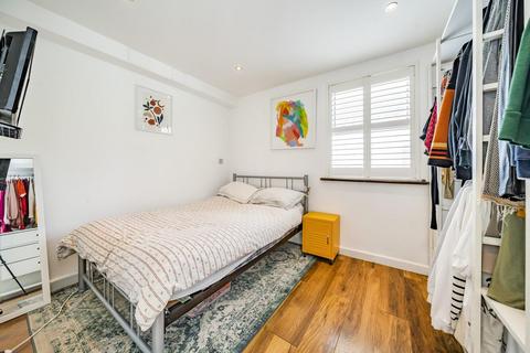 2 bedroom flat for sale, Brixton Hill, Brixton