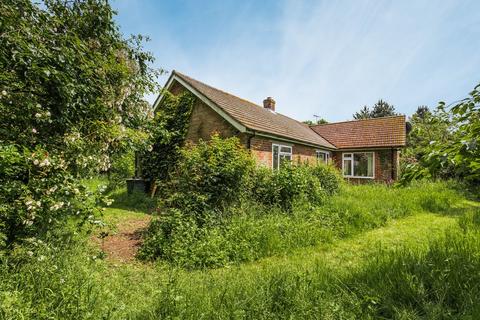 3 bedroom detached bungalow for sale, Reymerston