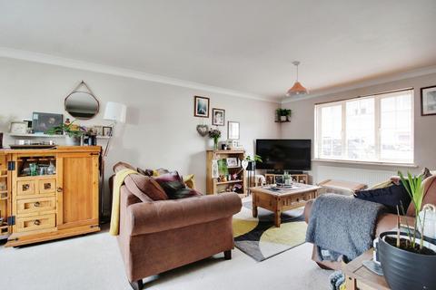 2 bedroom apartment for sale, Rysy Court, Swindon