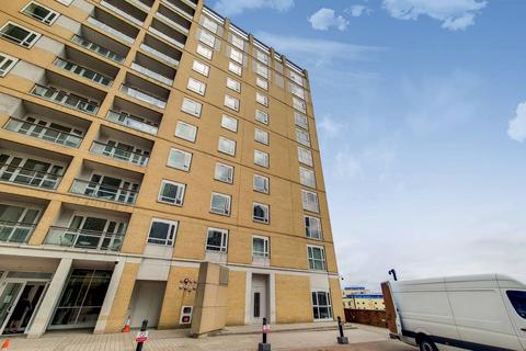 2 bedroom flat to rent, Circus Apartments, Canary Wharf, London, E14