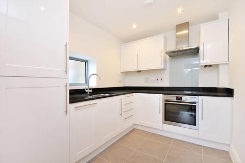 2 bedroom flat to rent, Hartington Road, West Ealing, London, W13
