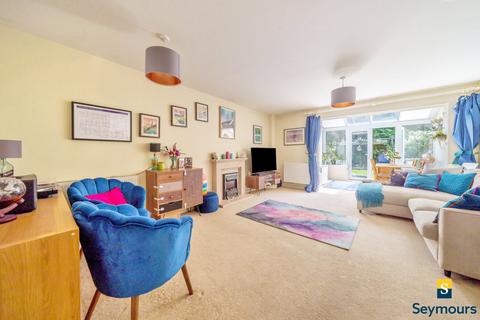 6 Sime Close, Guildford, GU3 3ED