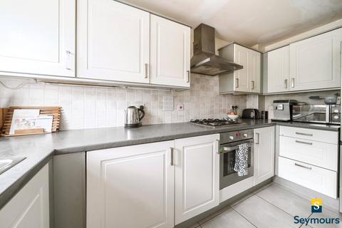 6 Sime Close, Guildford, GU3 3ED
