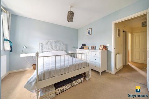 6 Sime Close, Guildford, GU3 3ED