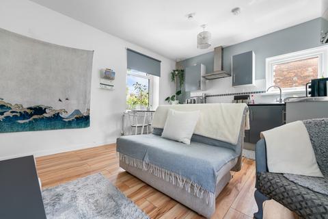 5 bedroom end of terrace house for sale, Clare Gardens, Riverside
