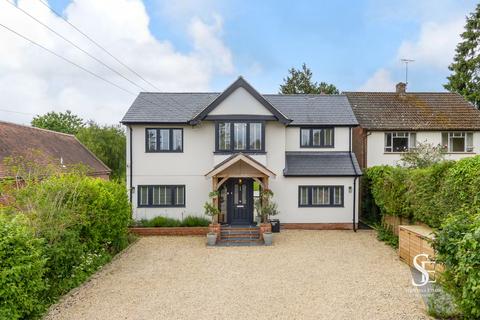Eliash Goring Road, Woodcote, Reading, RG8 0QE