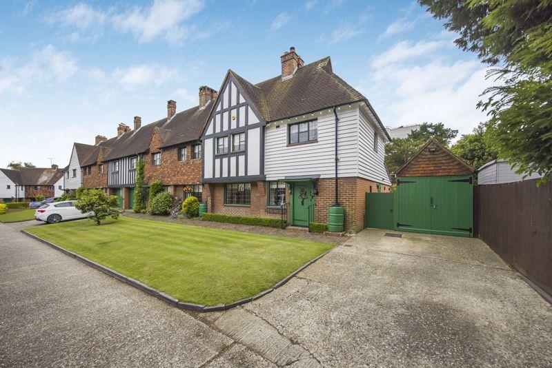 Old Way, Sidcup, Kent, DA14 4QL 3 bed semidetached house for