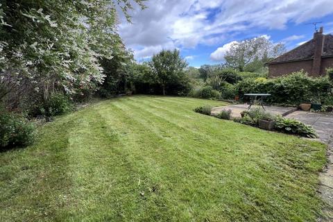 3 bedroom detached bungalow for sale, Knowle Lane, Cranleigh