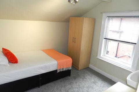175 Cardigan Road, Leeds, LS6 1QL
