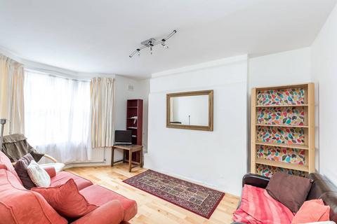 2 bedroom flat to rent, Guildford Road, SW8, Stockwell, London, SW8