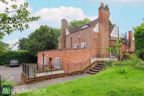 1 bedroom maisonette for sale, The Red House, Broxbourne