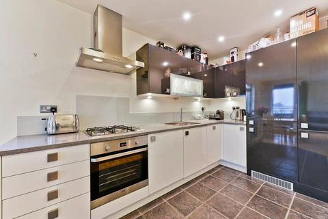 2 bedroom flat to rent, Provost Street, Old Street, London, N1